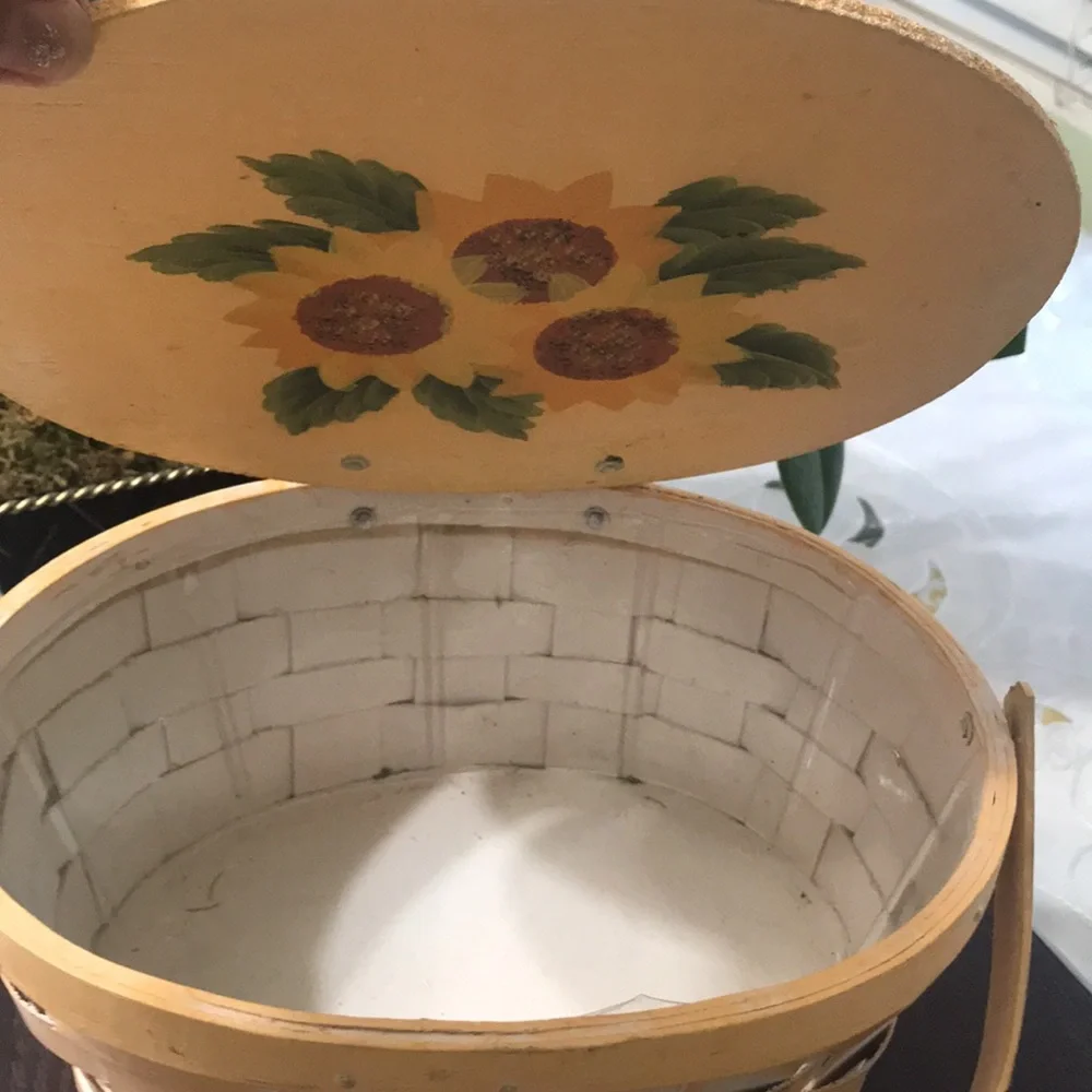 Fall basket - Picture 2 of 8